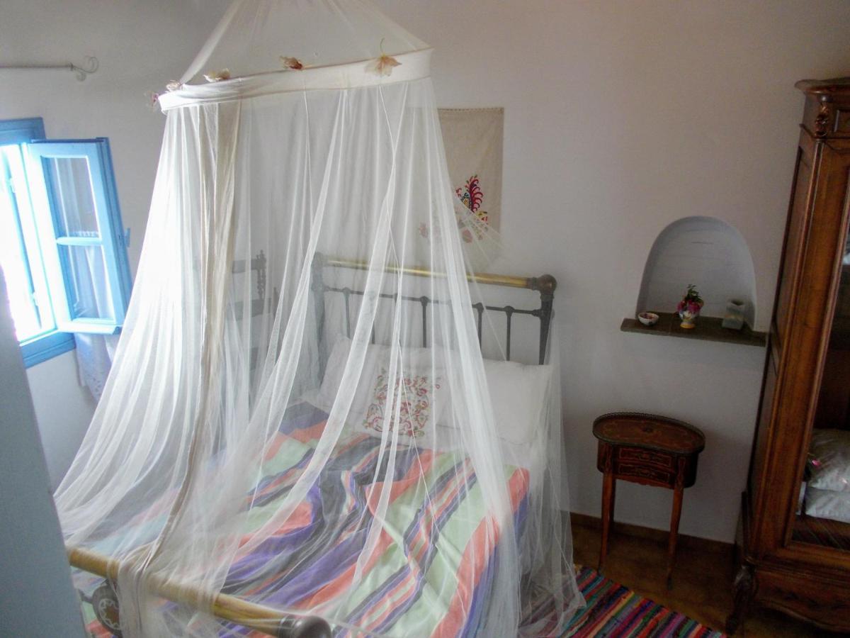 Nyfes Traditional Boutique Faltaina Skyros Exterior foto