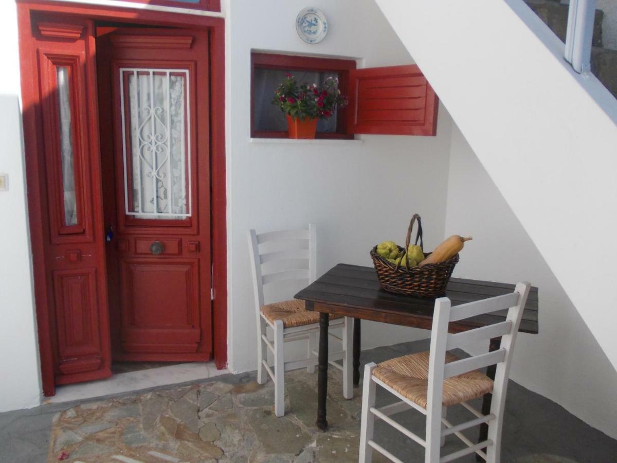 Nyfes Traditional Boutique Faltaina Skyros Exterior foto