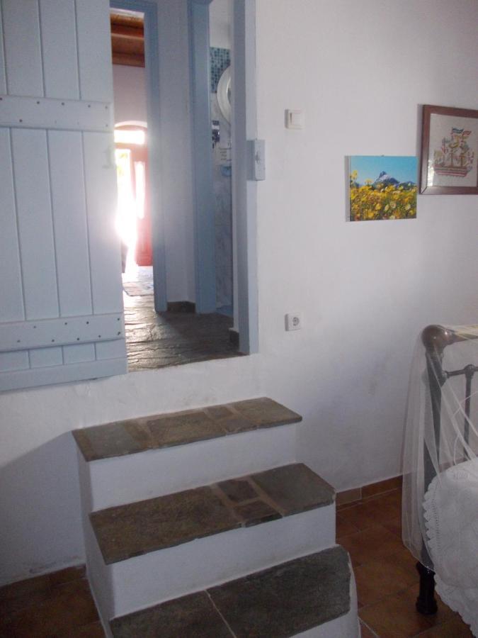 Nyfes Traditional Boutique Faltaina Skyros Exterior foto